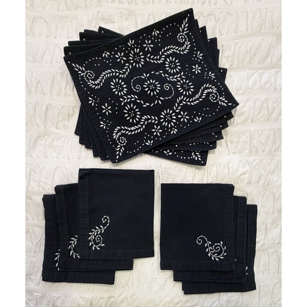 Set Of Six Placemats And Napkins, Black W/white Scrolls, Crate & Barrel Seville